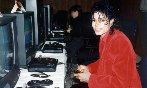 Michael Jackson playing Genesis games on Bad Tour